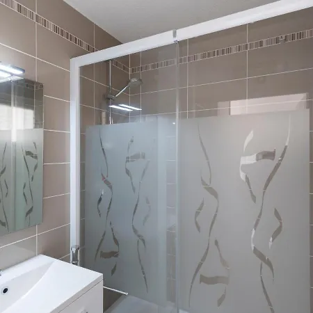 1 Bedroom For 4 Будинок відпочинку Агд